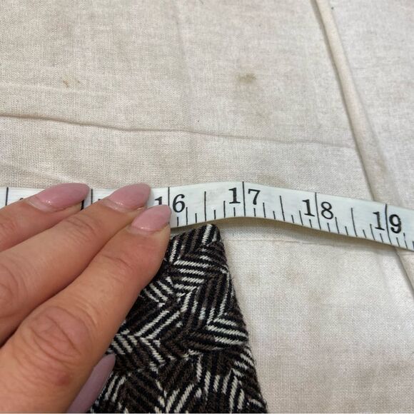 Ladies Chaiken Brand Animal Print Mini Skirt Black and White Size 10 - Picture 12 of 13